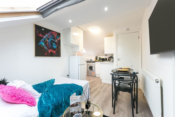 1 bedroom, iron/ironing board, WiFi, bed sheets