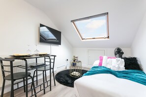 1 bedroom, iron/ironing board, WiFi, bed sheets - Cosy 1-bedroom apartment in beautiful location in London with WiFi and Netflix (London)