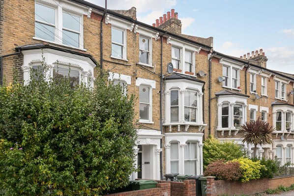 Exterior - Cosy 1-bedroom apartment in beautiful location in London with WiFi and Netflix (London)