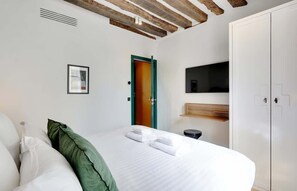 2 室のベッドルーム、旅行用ベビーベッド、WiFi、ベッドシーツ