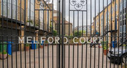 Modern Tower Bridge 2BR Town House