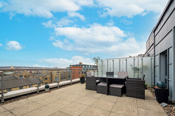Exterior - Classic One Bedroom Apartment in Camden (London)
