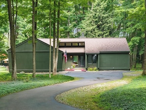 Exterior - Charming Home in Harbor Springs Close to Town and Skiing (Harbor Springs)