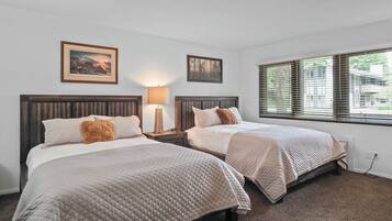 3 habitaciones, tabla de planchar con plancha y wifi gratis