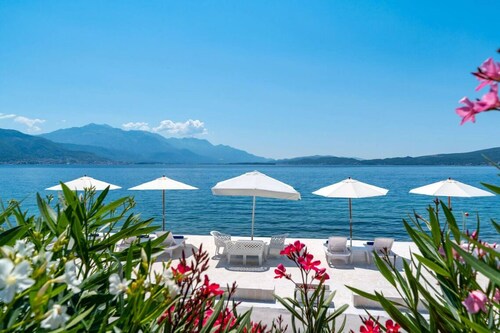 Private Beach, Full Sea View, Villa Garden Beach
