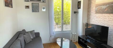 Fernseher