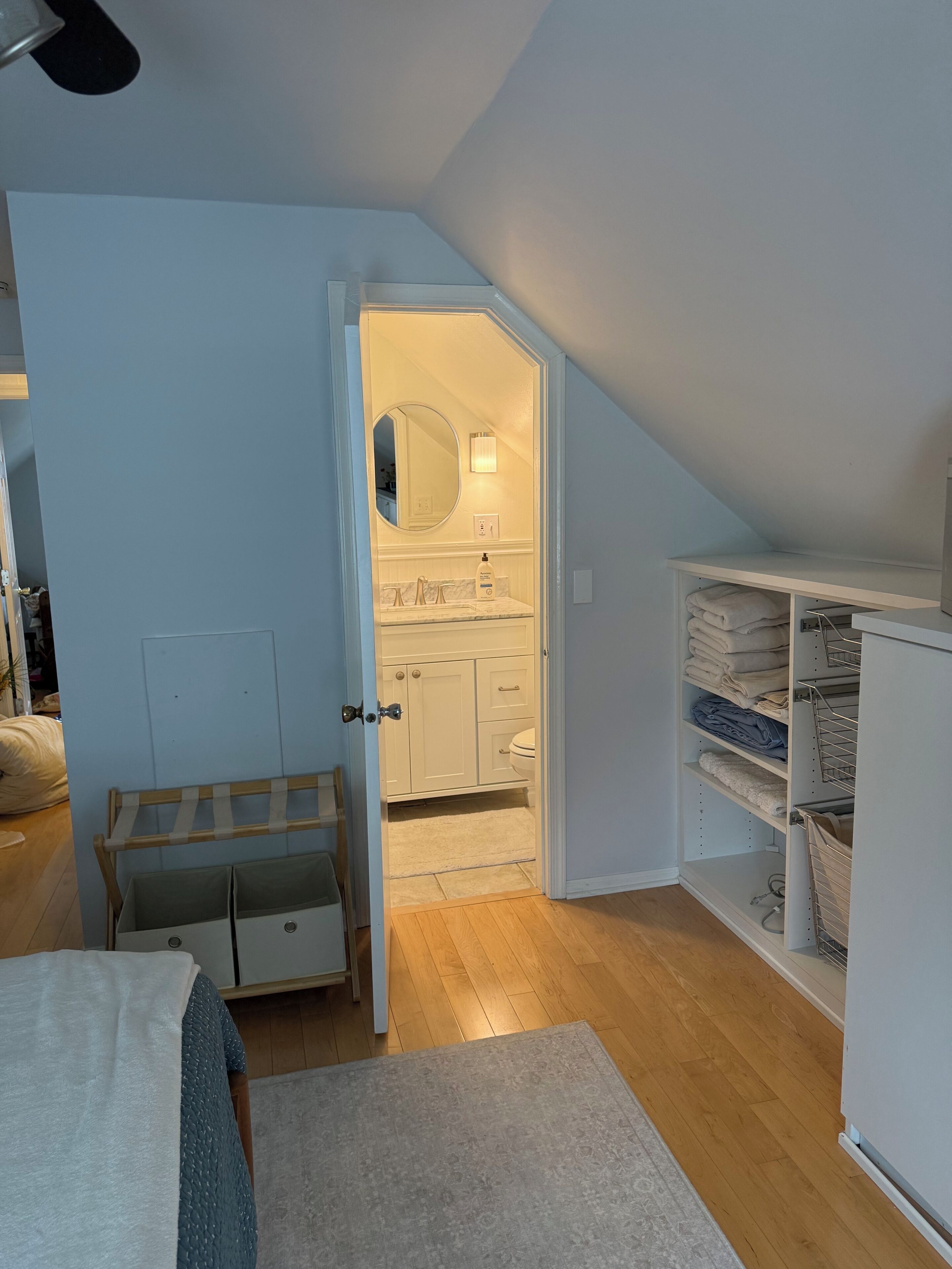 1 chambre, coffres-forts dans les chambres, fer et planche à repasser