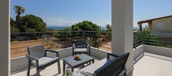 Komos Villas by Airstay