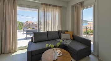 55-英寸智能电视（配备数码频道）