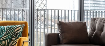 Sevenstays Ashford - 2BR Luxury Apartments