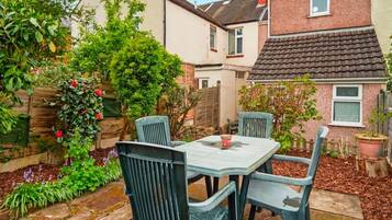 House | 4 bilik tidur, meja, Internet