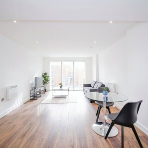 อพาร์ทเมนท์ | 1 ห้องนอน, เตารีด/โต๊ะรีดผ้า, อินเทอร์เน็ตความเร็วสูง