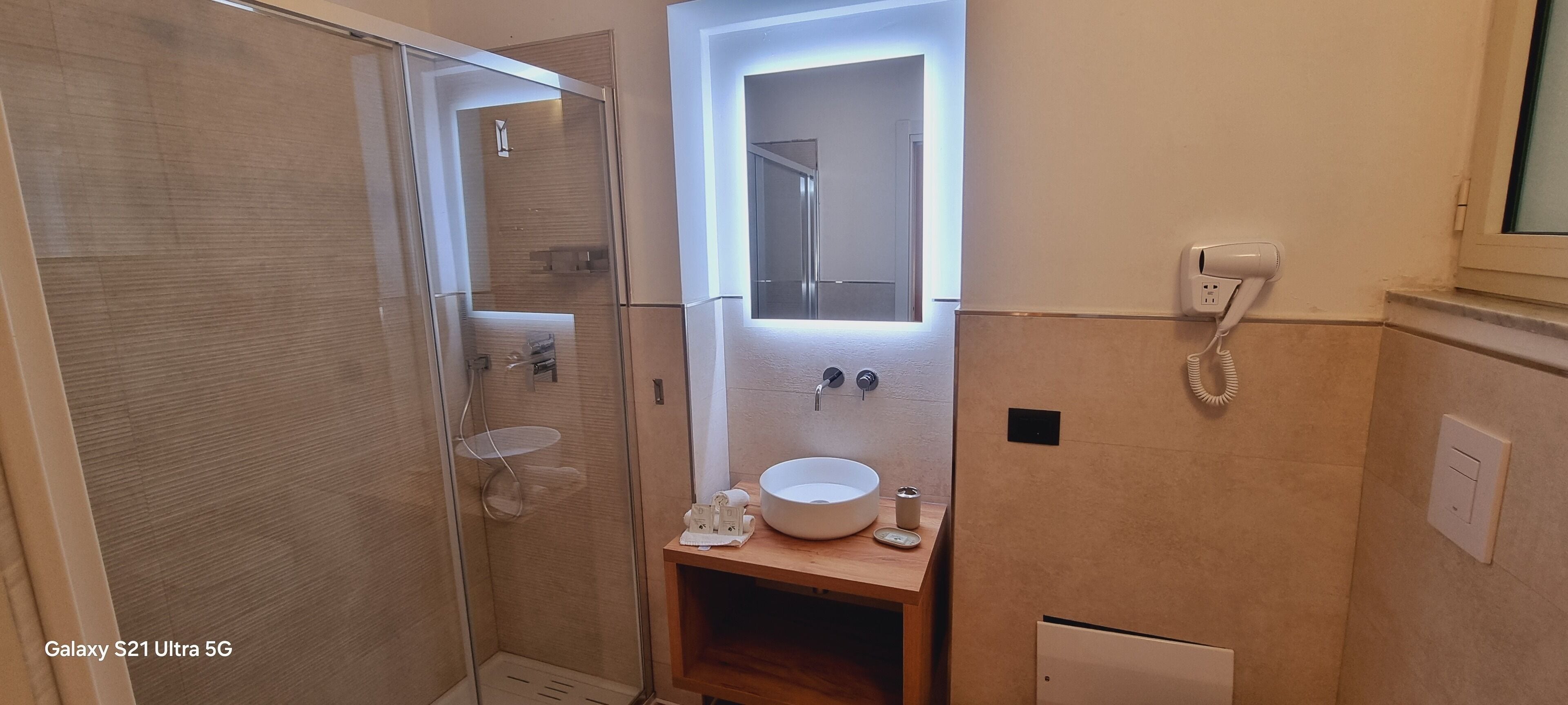 Photo - Eva Luxury Suite