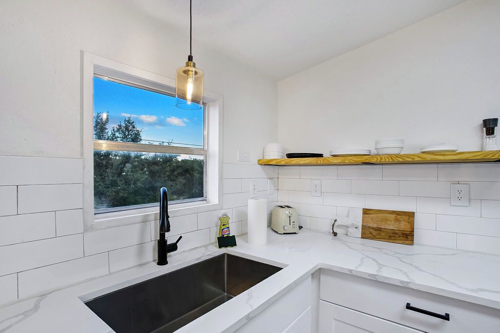 冰箱、微波炉、烤箱、炉灶