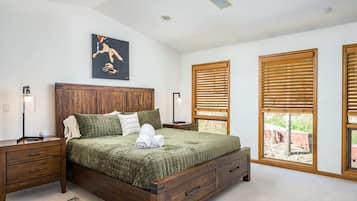 3 bedrooms, desk, iron/ironing board, WiFi