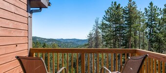 Mountain View Apartment Near Downtown & Trails