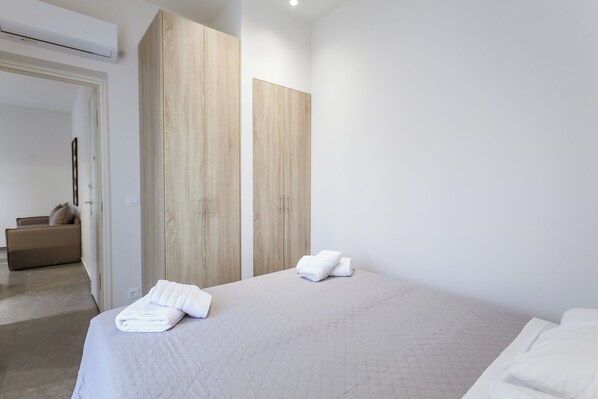 1 bedroom, iron/ironing board, free WiFi, bed sheets