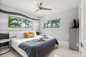 2 室のベッドルーム、アイロン / アイロン台、WiFi、ベッドシーツ