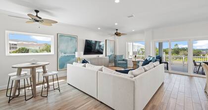Brand new construction! Gorgeous 11 br, 11+ba with a private pool.