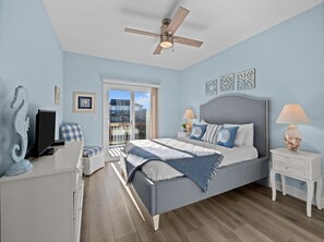 3 dormitoris, planxa i posts de planxar i un bressol de viatge 