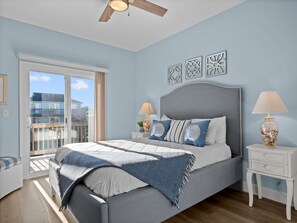 3 bedrooms, iron/ironing board, travel crib, free WiFi - Fiddler on the Reef #168 - Soundfront, Pool, Dock, Boat Ramp, Dog Friendly! (Topsail Beach)