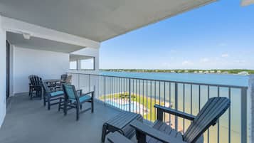 Signature Condo, 2 Bedrooms, Balcony, Lagoon View | Balcony