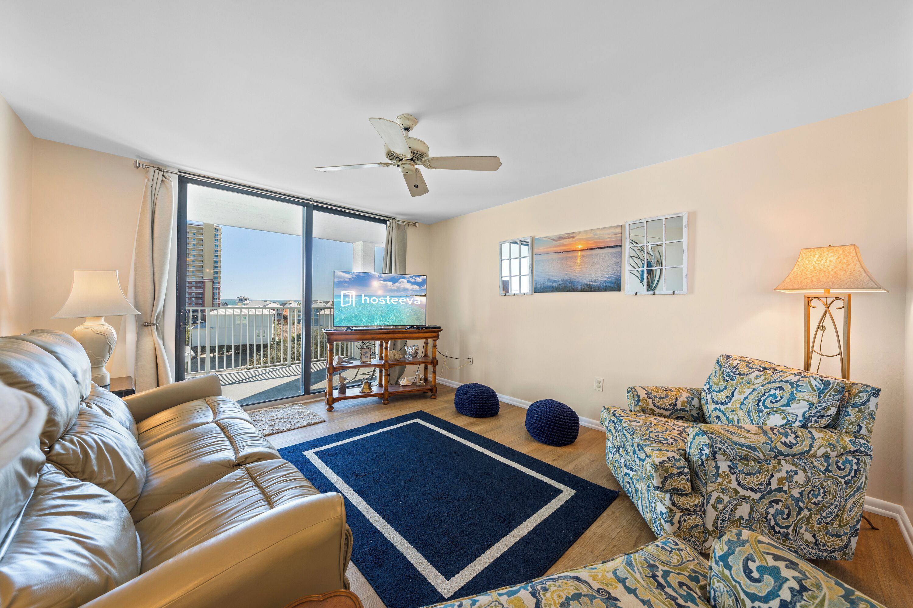 Condo familiar, 3 habitaciones, balcón, frente al mar | Sala de estar