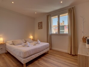 3 Schlafzimmer, Bügeleisen/Bügelbrett, WLAN, Bettwäsche