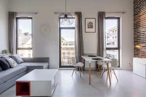 Apartment, Balkon