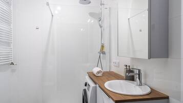 Superior Apartment, Balcony | Bathroom