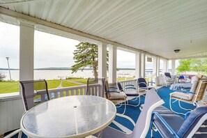 Cottage (5 Bedrooms) | Interior - Waterfront Alanson Cottage w/ Dock & Lake Access! (Alanson)