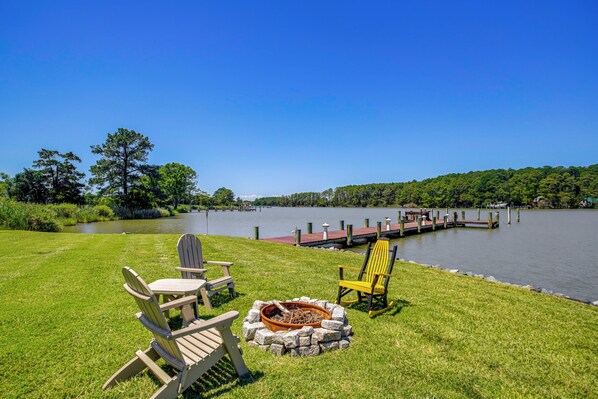 House (4 Bedrooms) | Front of property - Waterfront Cambridge Home: Pool & Dock! (Cambridge)