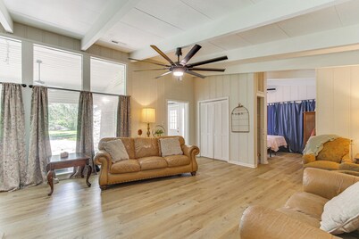 Expansive Florence Home ~ 6 Mi to Downtown!