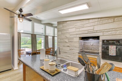 Expansive Florence Home ~ 6 Mi to Downtown!