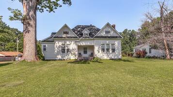 House (3 Bedrooms) | Front of property