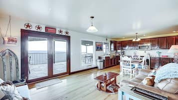 House (1 Bedroom) | Interior