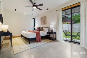 2 bedrooms, desk, iron/ironing board, free WiFi
