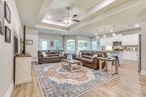 House (4 Bedrooms) | Interior - Single-story Navarre Home ~ 8 Mi to Navarre Beach (Navarre)