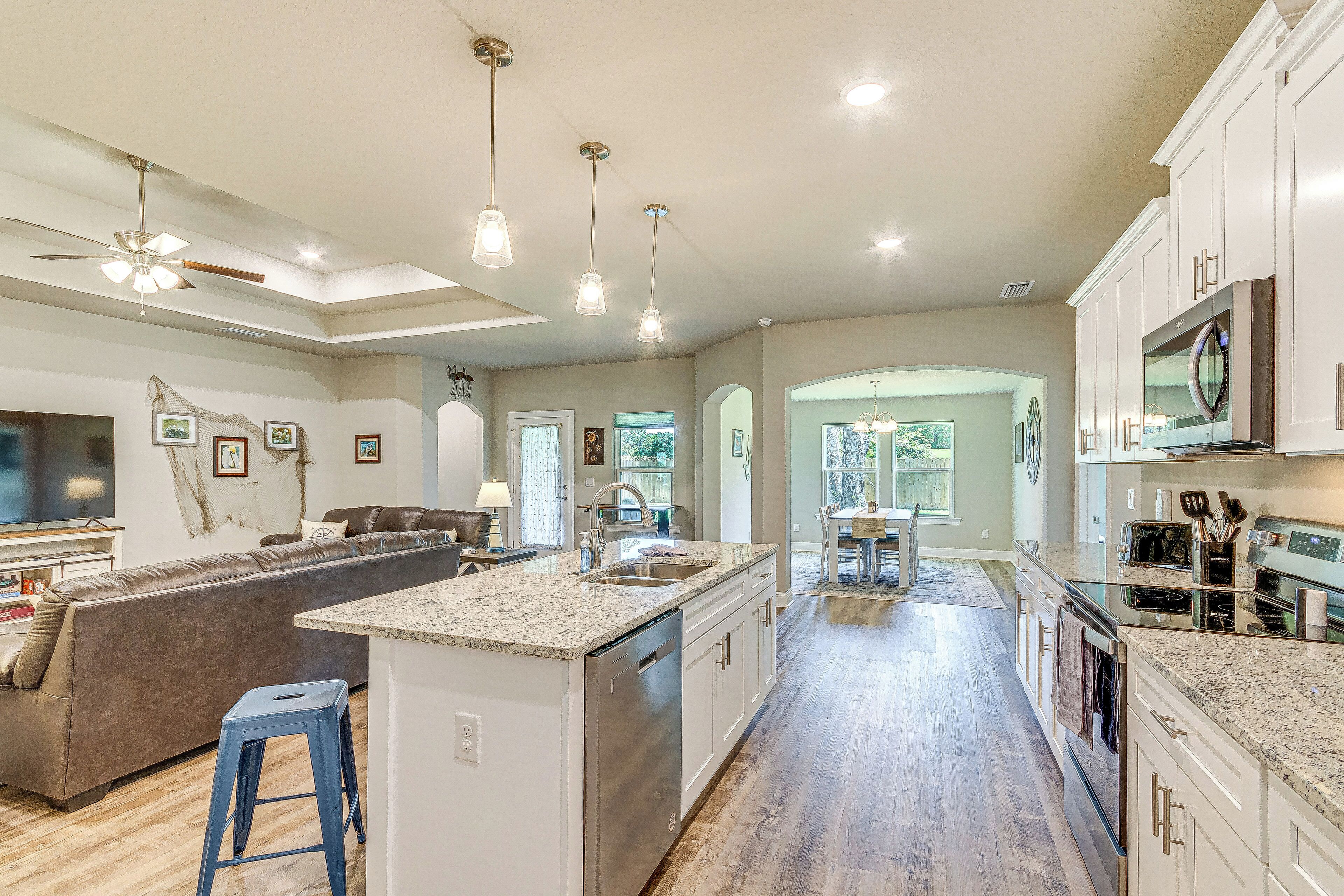 House (4 Bedrooms) | Interior