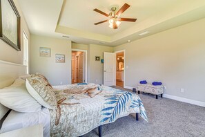 House (4 Bedrooms) | Interior - Single-story Navarre Home ~ 8 Mi to Navarre Beach (Navarre)