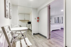 Apartment (1 Bedroom) | Interior - Convenient Apt: 2 Mi to Sprain Ridge Park! (Yonkers)