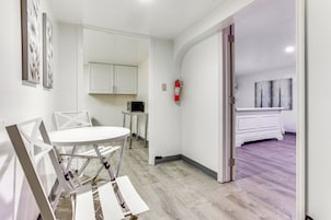 Apartment (1 Bedroom) | Interior