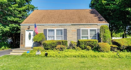 Convenient Apt: 2 Mi to Sprain Ridge Park!