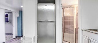 Convenient Apt: 2 Mi to Sprain Ridge Park!