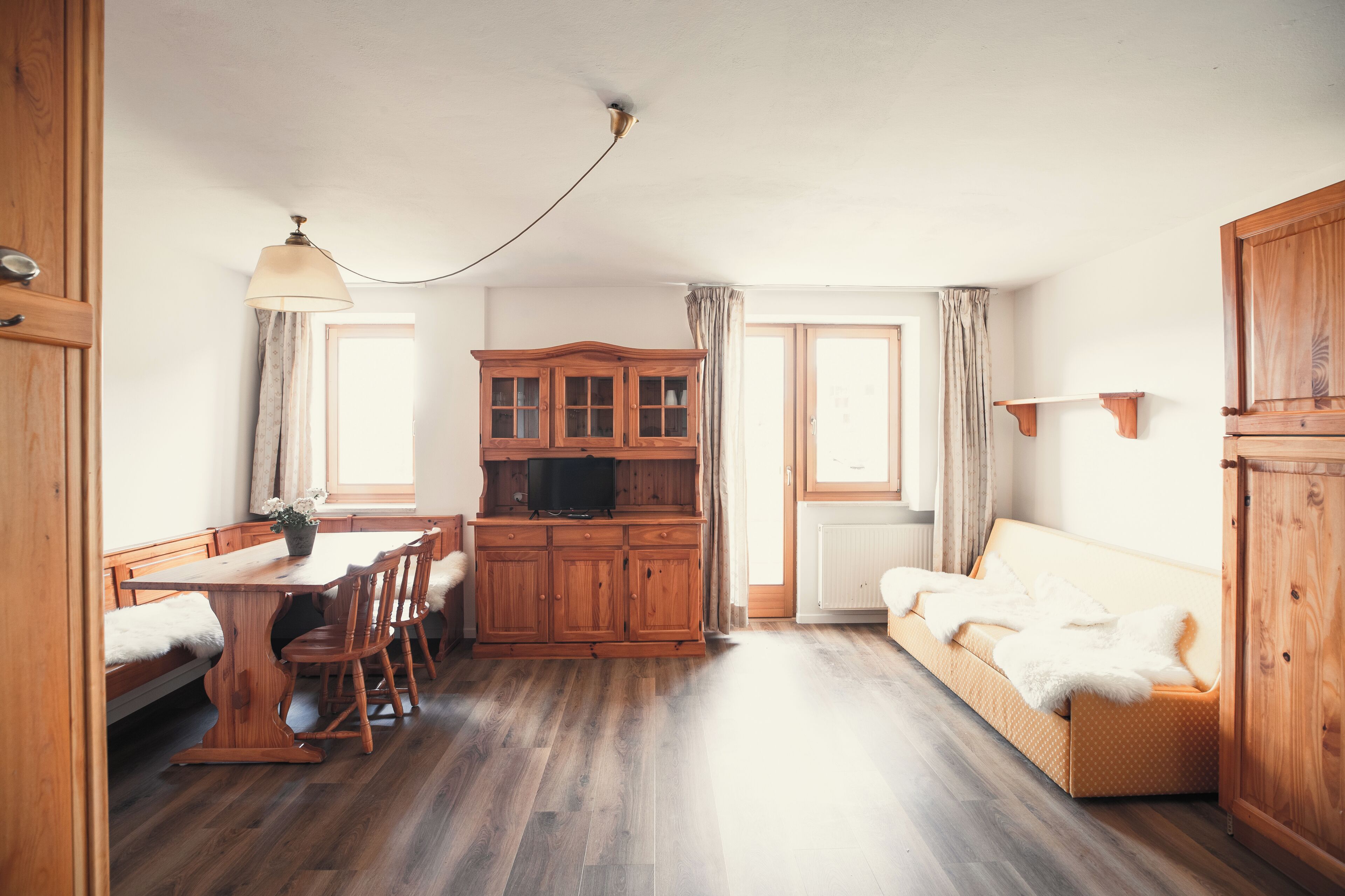 Comfort-Apartment, Balkon | Wohnbereich