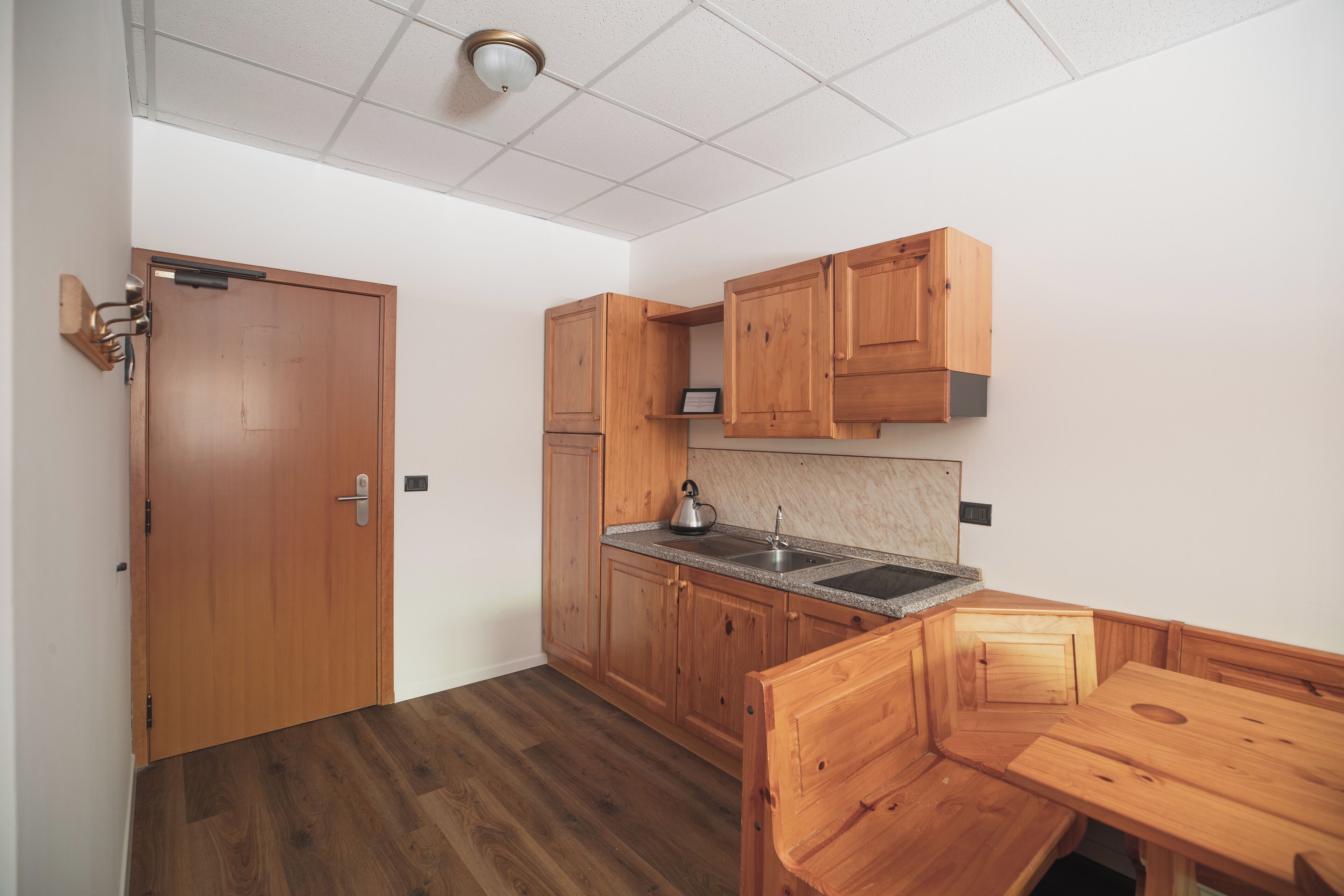 Standard Apartment | Private kitchen | Fridge, microwave, stovetop, cookware/dishes/utensils