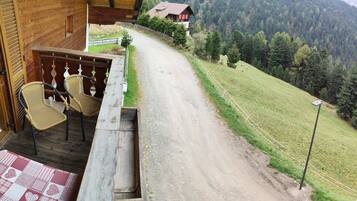 Apartment, Balcony, Mountain View | Property grounds