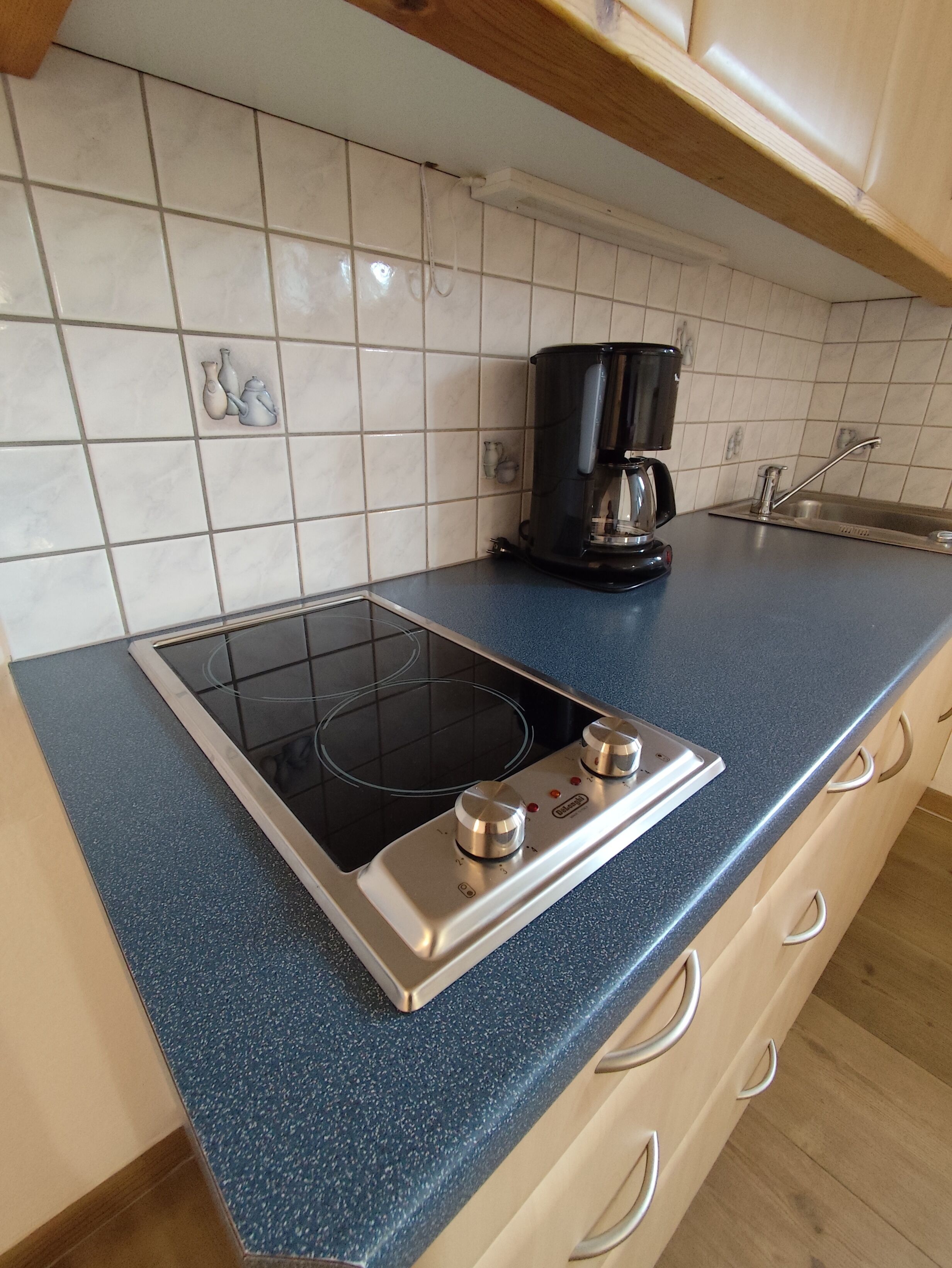 Apartment, Balkon, Bergblick | Eigene Küche | Kühlschrank, Mikrowelle, Herdplatte, Kochgeschirr/Geschirr/Besteck