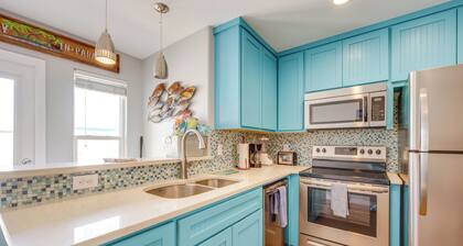 Steps to Beach & Pool Access: Port Aransas Condo