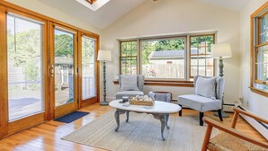 Rumah (2 Bedrooms) | Interior